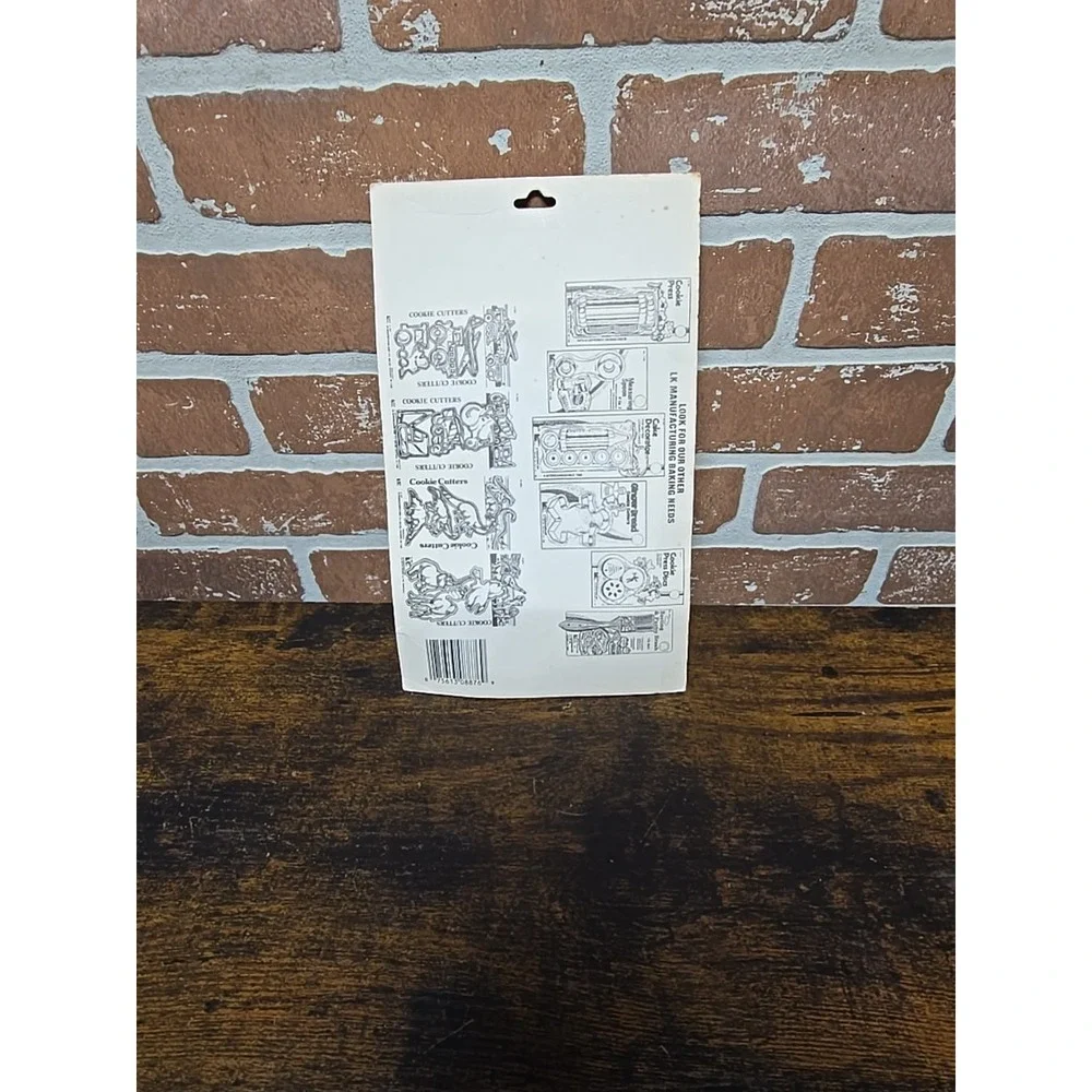 Vintage 1989 LK‎ Manufacturing Cookie Cutters Set Football Player New Sealed USA